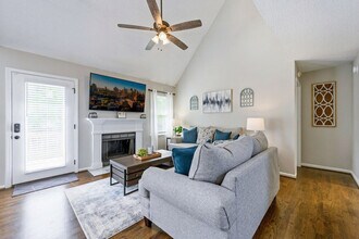 Building Photo - 13 Windfield Dr