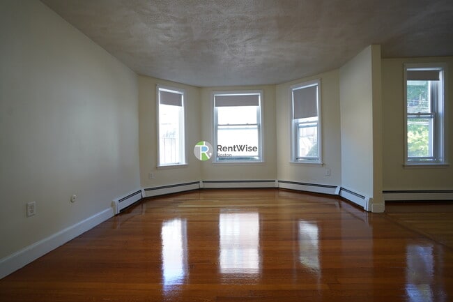 Building Photo - 312 Tappan St