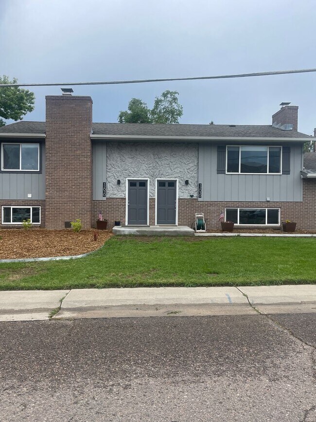 Foto del edificio - Renovated 3 Bedroom 1.5 Bathroom in Arvada!