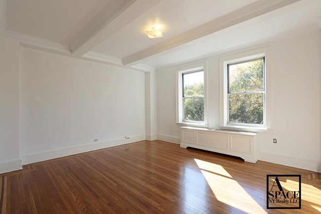 Building Photo - 33 West 81st Street