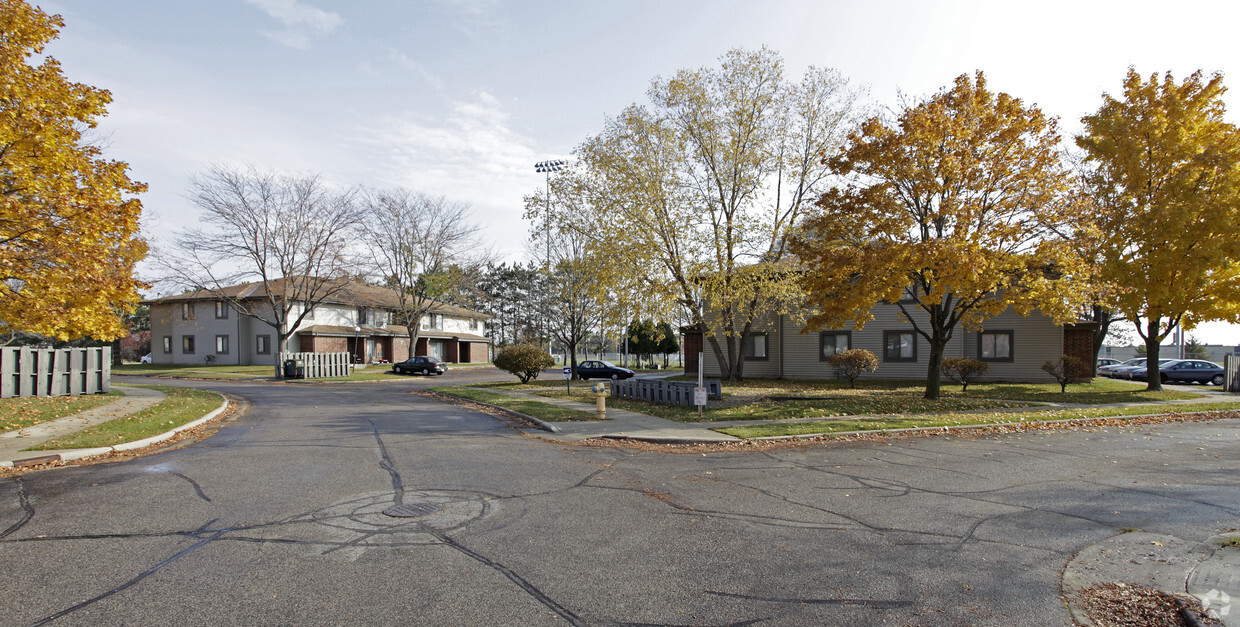 Building Photo - Turtle Creek Family Apartments