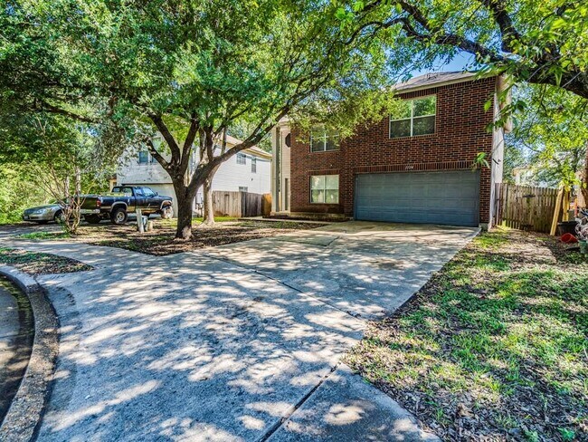 Building Photo - 1114 Thorn Creek Pl