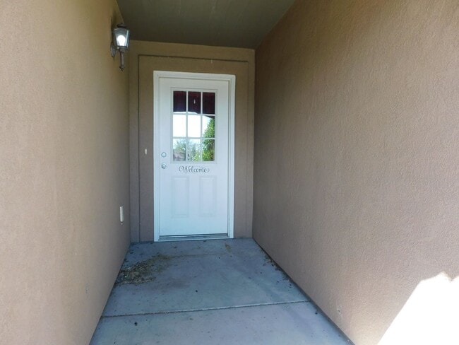 Building Photo - Spacious Duplex in Autumn Glen Subdivision
