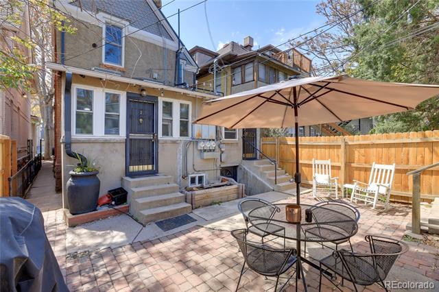 Foto del edificio - 1136 N Washington St