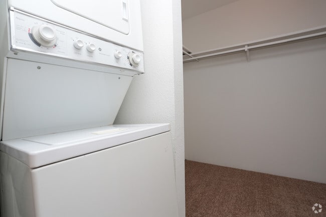 1BR, 1BA 666SF - Utility Room - Rockridge Station Apartments