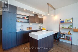 Building Photo - 16 Bonnycastle St