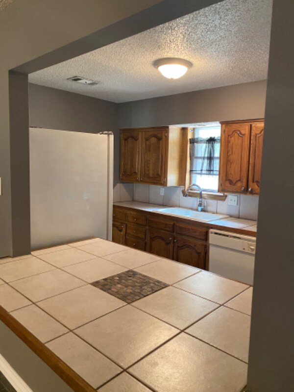 304 Furlong Dr, Greenville, TX 75402 House Rental in Greenville, TX