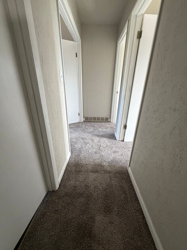 Foto del edificio - Versatile 4BD/3BA in Stratton Meadows – Gated Community + Private Lower-Level Suite