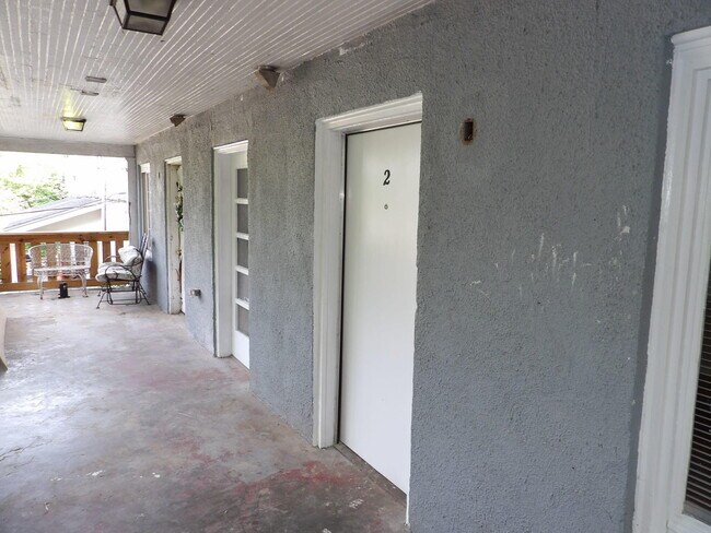 Foto del edificio - 6 Dogwood Ln