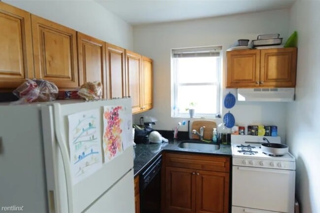 Photo - 385 Ives St Apartment