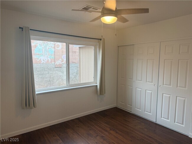 Foto del edificio - 1502 Christina Dr