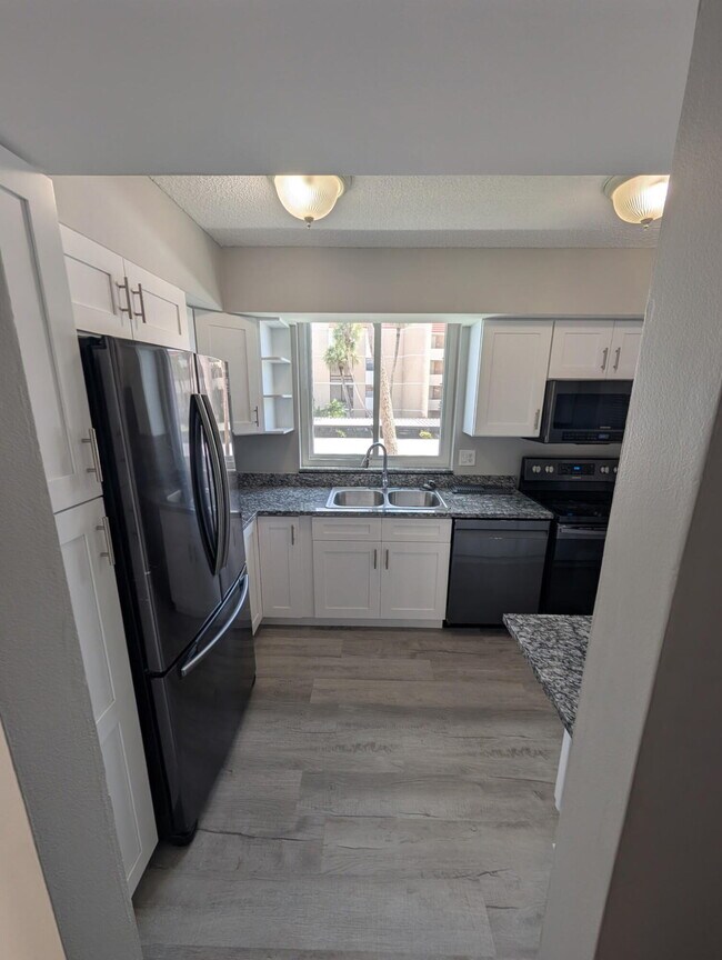 Foto del edificio - 3462 NE Causeway Blvd