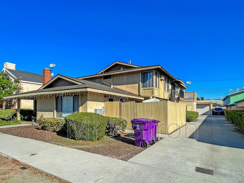 1935 E 52nd St Unit Apt 2, Long Beach, CA 90805 Condo for Rent in Long Beach, CA