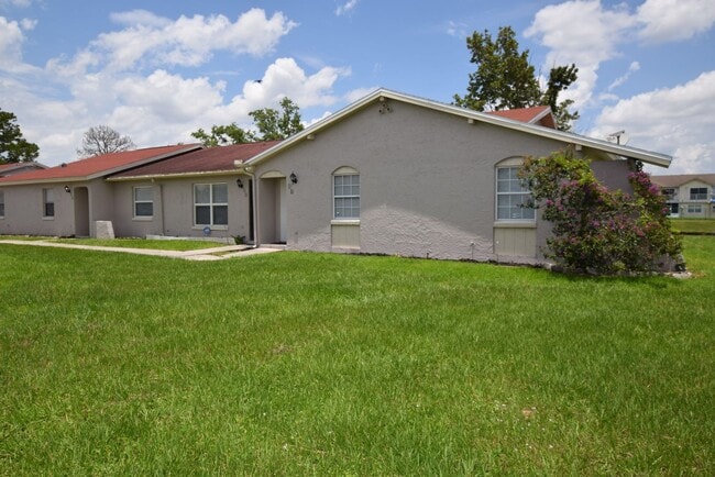 Building Photo - 18 Lago Mesa Way
