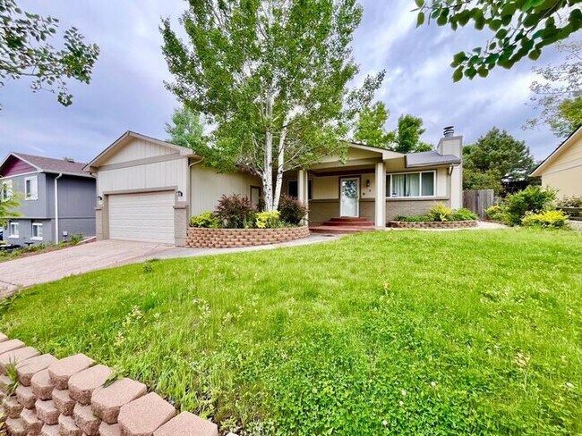 Foto del edificio - Charming Cottage-Style Ranch with Private ...