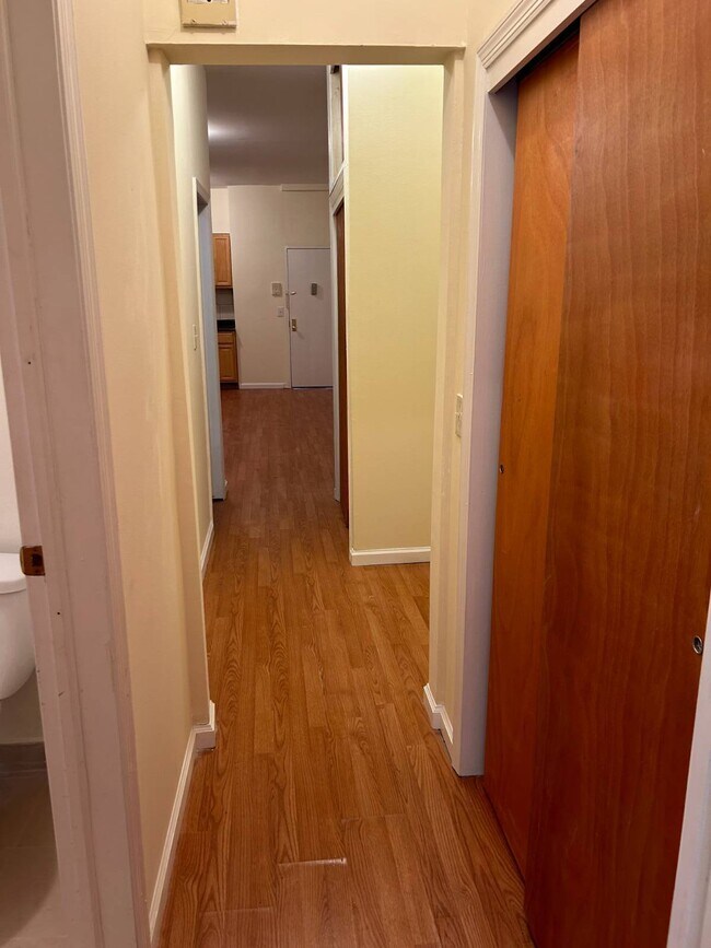 Building Photo - 606 Flatbush Ave