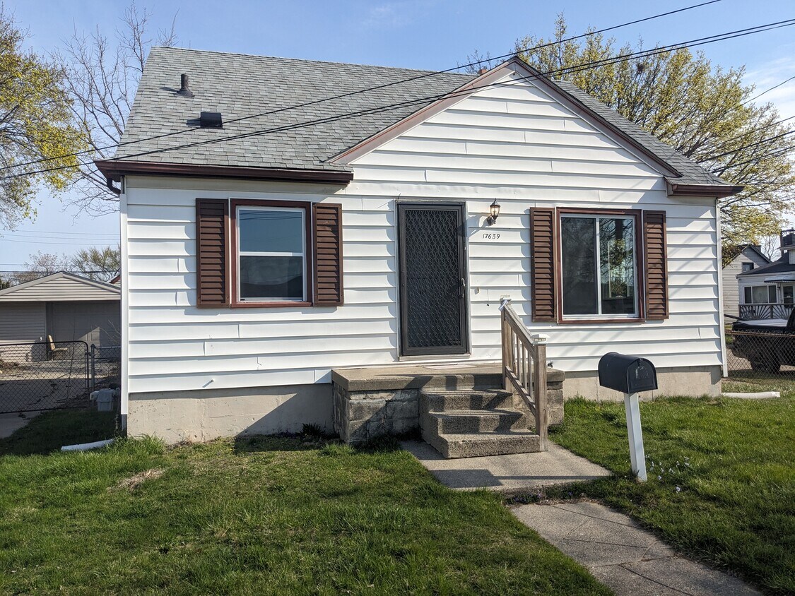 Foto principal - 17639 Woodland St