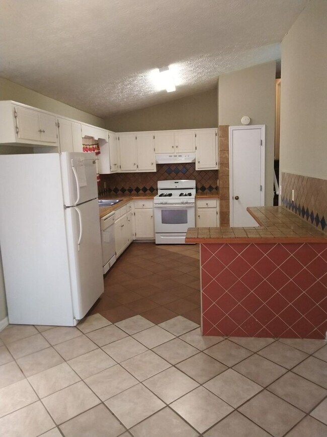 Foto del edificio - 2425 Justin Dr SW