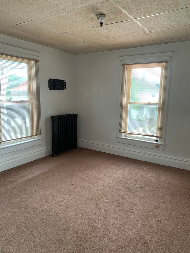 Foto del edificio - 216 Wilson Ave