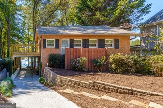 Building Photo - 5580 Williams Shores Dr