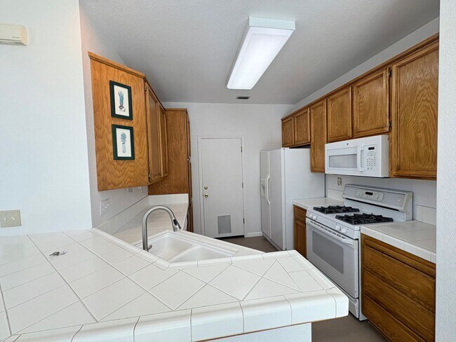 Foto del edificio - Cute 3 Bedroom 2.5 Bath Home in Brentwood
