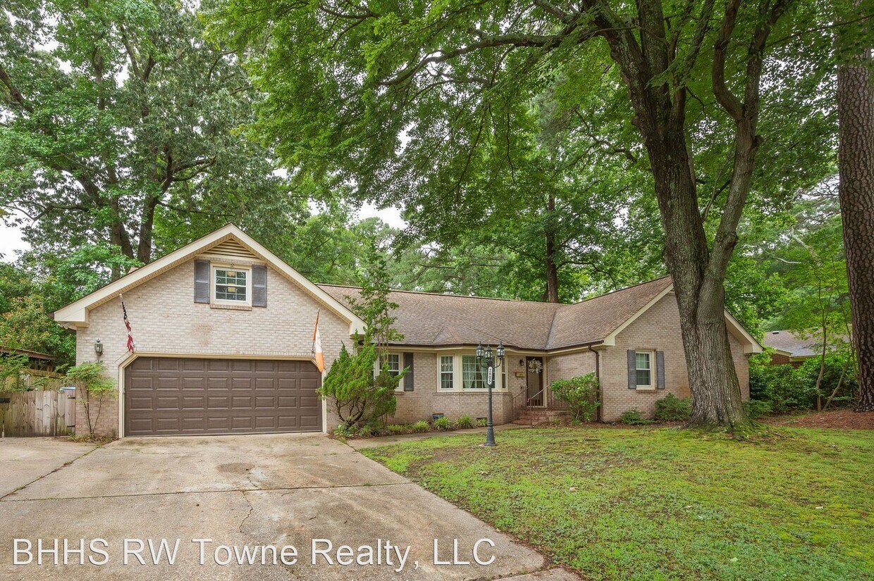 Primary Photo - 4 br, 3 bath House - 2805 N Kings Road