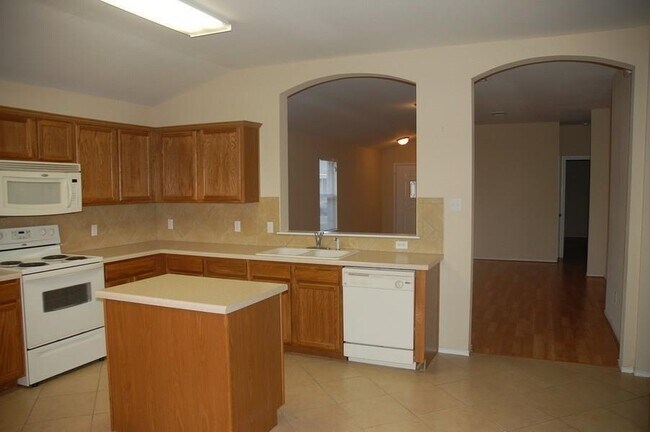 Foto del edificio - 222 Mossy Rock Dr