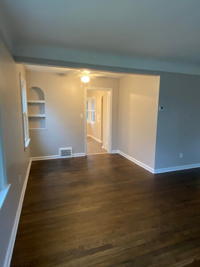 Foto del edificio - 13605 Tyler Ave