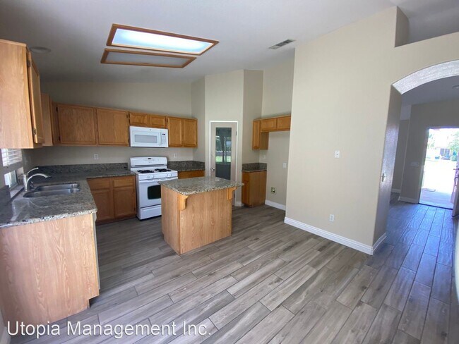Building Photo - 3 br, 2 bath House - 36212 Corsica Cir
