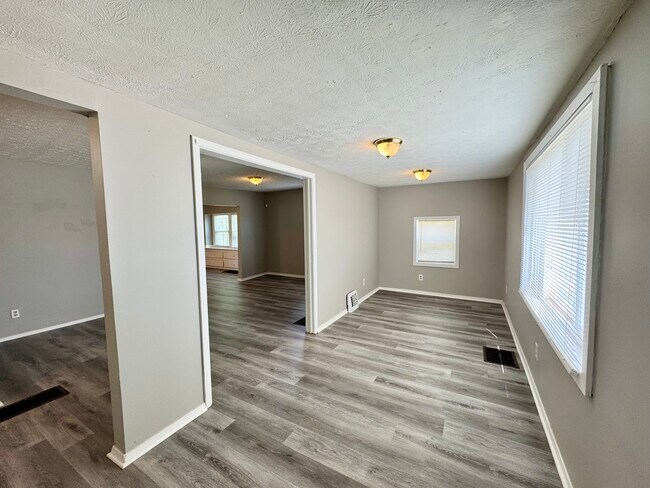 Foto del edificio - 1591 Bauer Blvd