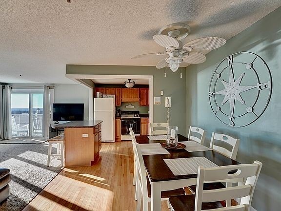 Building Photo - 493 Ocean Blvd