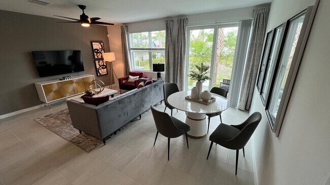 Foto del edificio - 560 Salisbury Cir