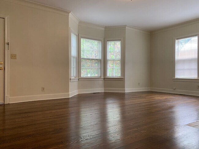 Building Photo - Great Home in a Great Location For Rent!!!