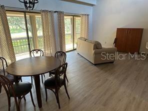 Foto del edificio - 657 Olde Camelot Cir