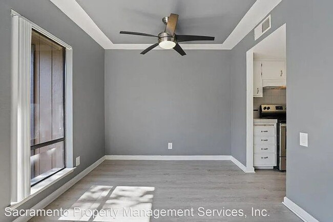 Building Photo - 1 br, 1 bath House - 2424 Larkspur Lane - ...