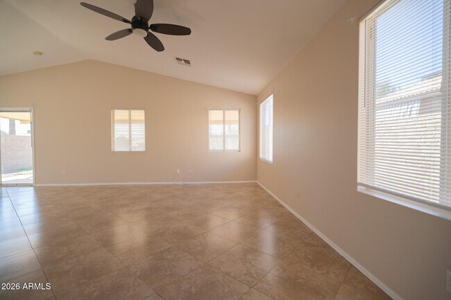 Building Photo - 1914 S Palo Verde Dr