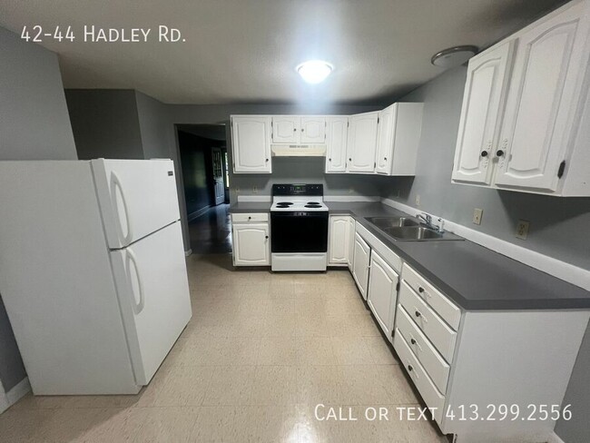 42-44 Hadley Rd.- - 42-44 Hadley Rd.- House