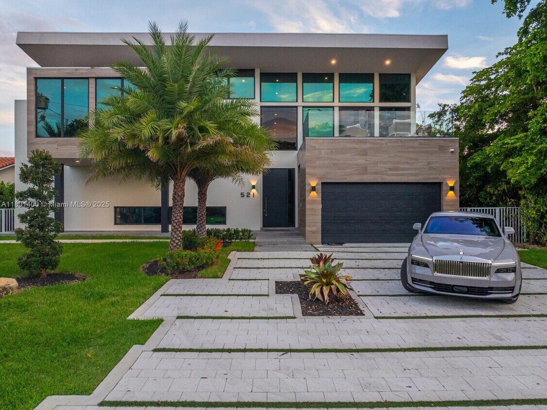 Foto principal - 521 Holiday Dr