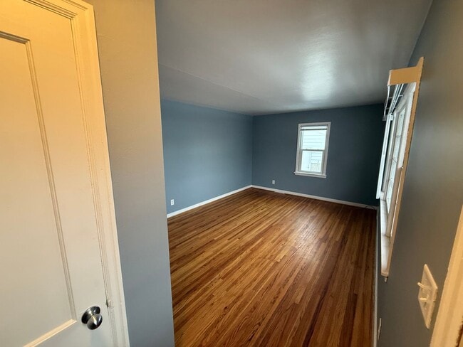 Foto del edificio - 2 Bed, 1 Bath Single-Family Home Close to Downtown!