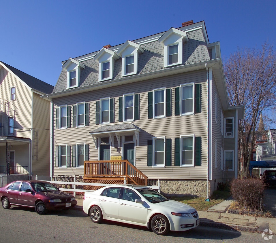 201203 4th St, Fall River, MA 02721 Apartments in Fall River, MA