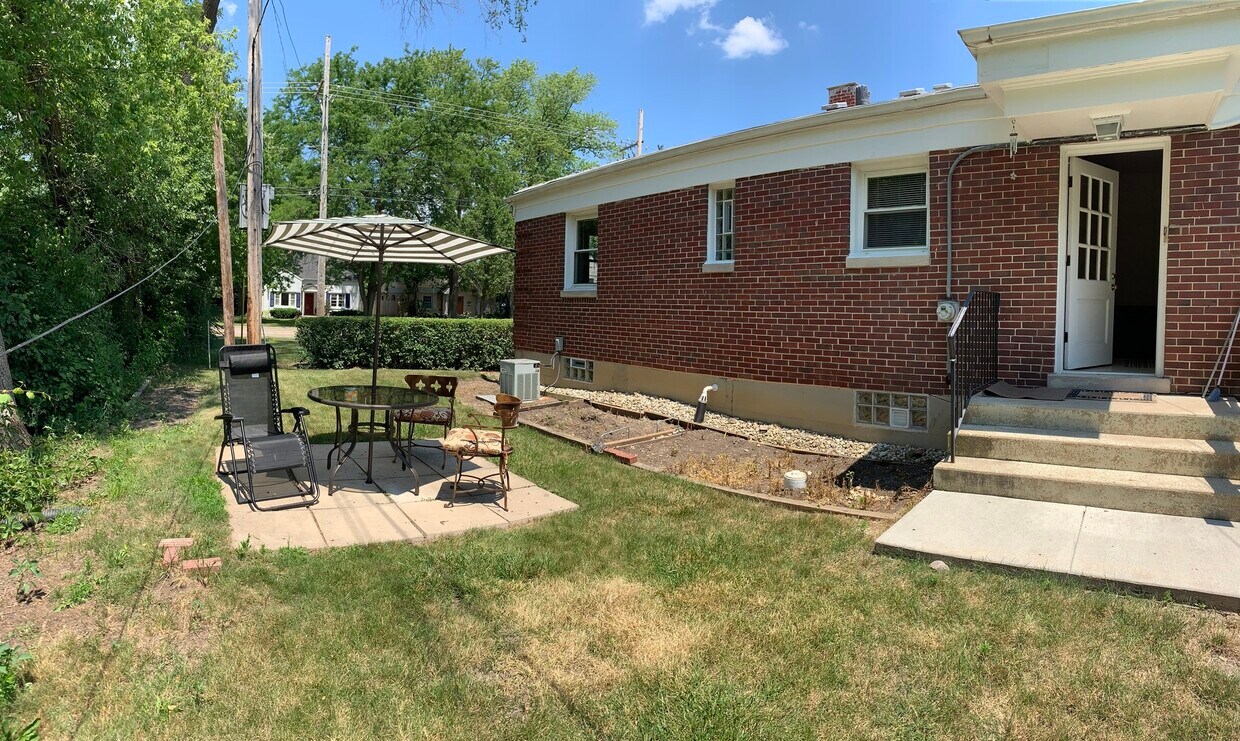 1145 Deerfield Rd, Deerfield, IL 60015 Townhouse for Rent in