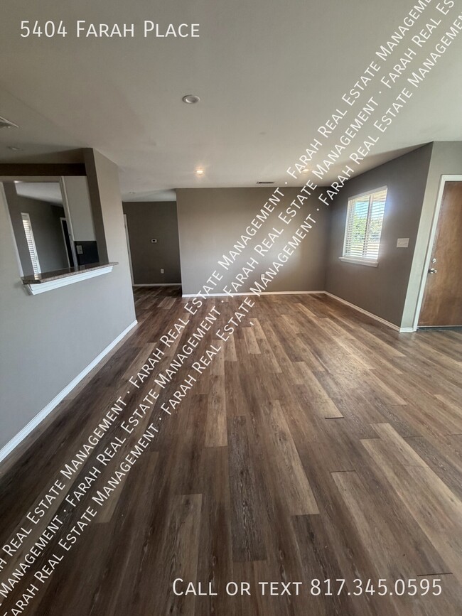 Building Photo - 5404 Farah Pl