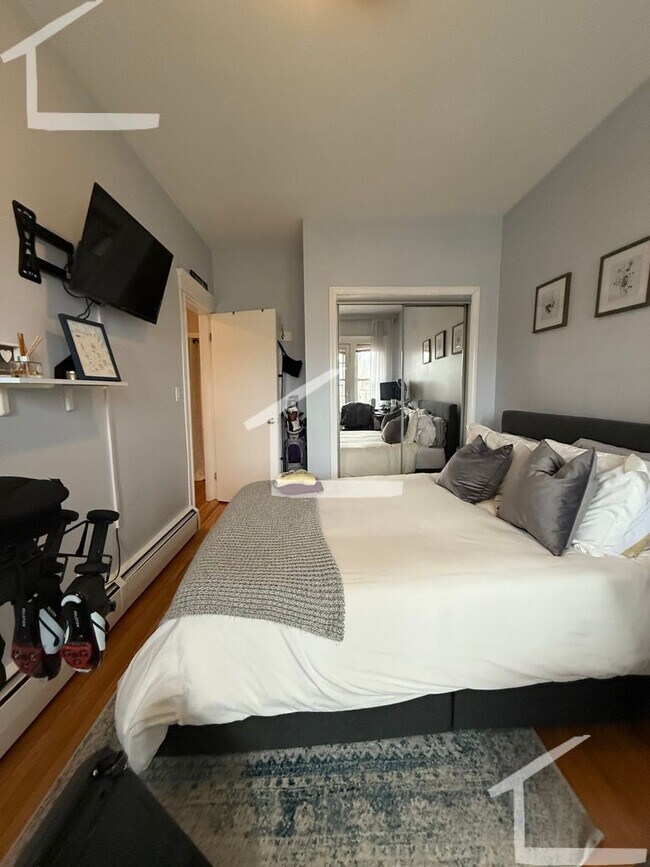 Foto del edificio - 9/1 No Fee! - Spacious 2BR w/balcony in Wa...