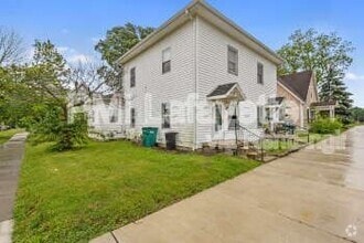 Building Photo - 403 S East St