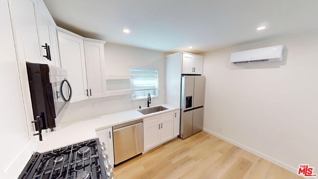 Building Photo - 1305 Waterloo St