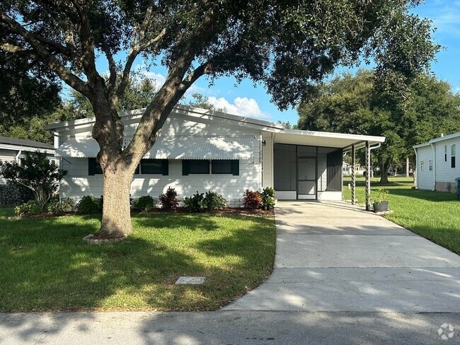 Building Photo - 7700 Dinsmore St