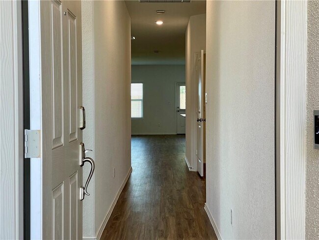 Building Photo - 6060 Teodoro Bend