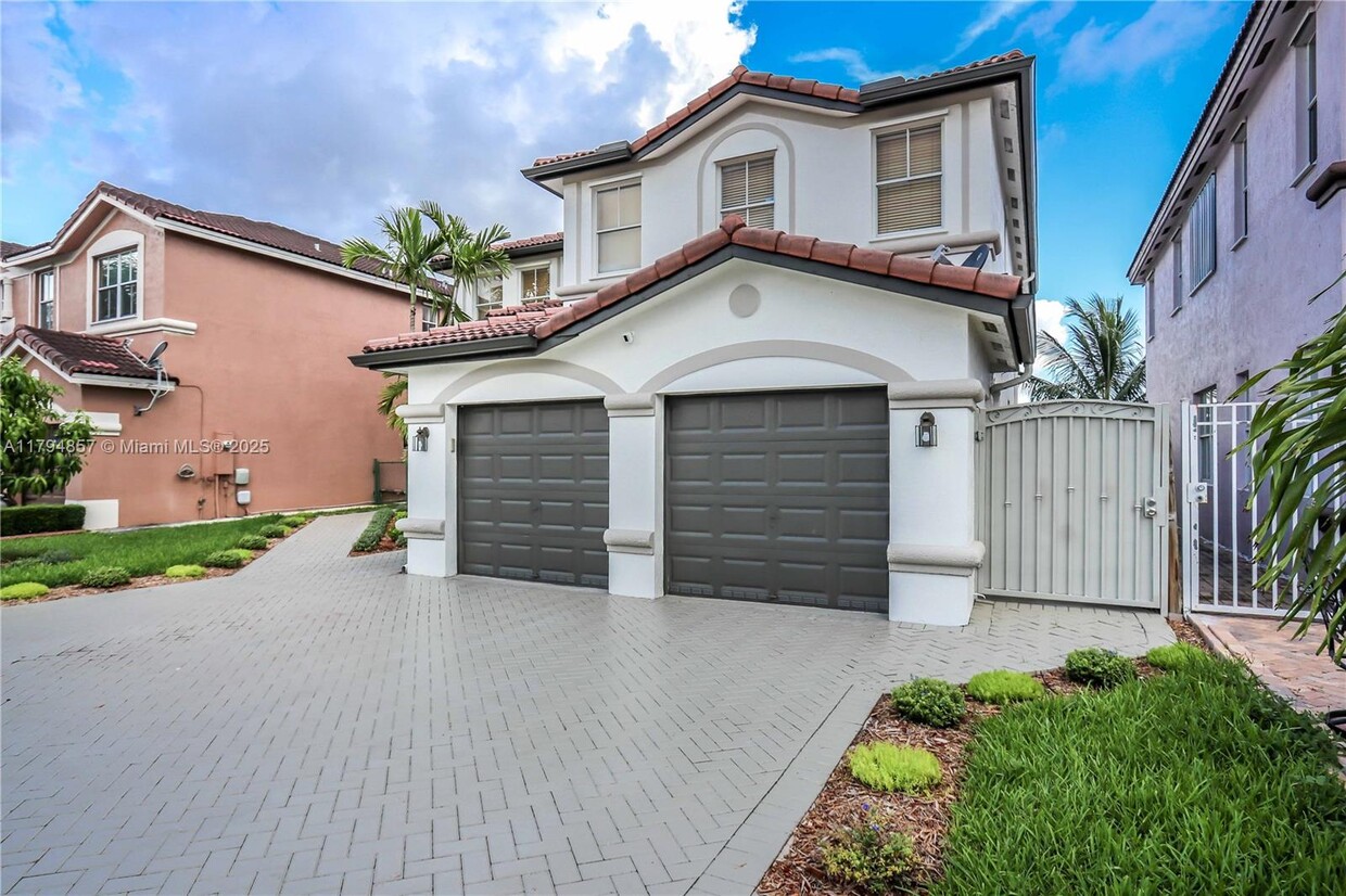 Foto principal - 154 SW 23rd Ln
