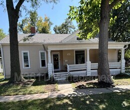 Building Photo - 1702 S 11th St