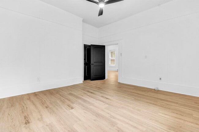 Building Photo - 1721 Nelson Ave